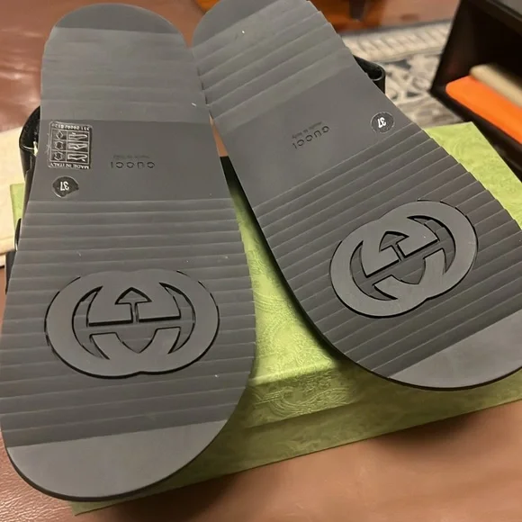 Gucci double G sandals - Picture 3 of 3